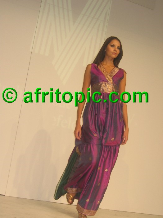 ../Images/Krefeld-Strssenmodenschau-2005 695.jpg